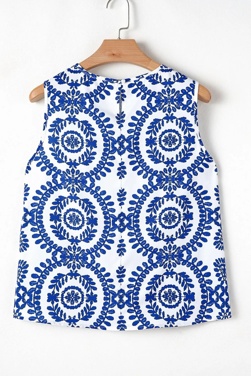 Printed Sleeveless Crew Neck Top - Lightweight Style