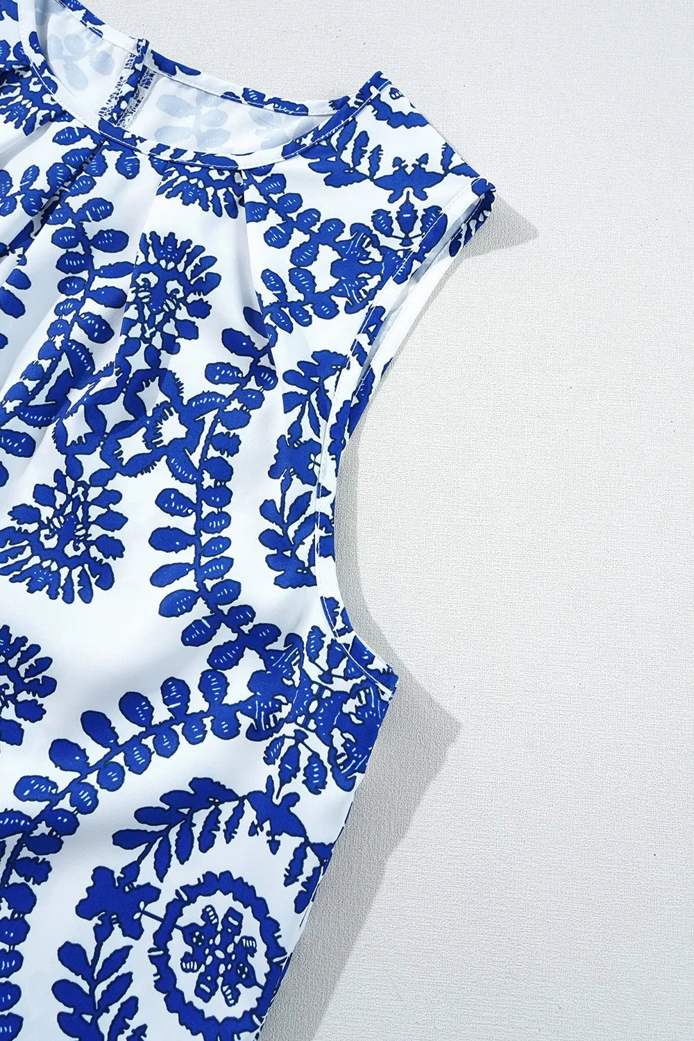 Printed Sleeveless Crew Neck Top - Lightweight Style