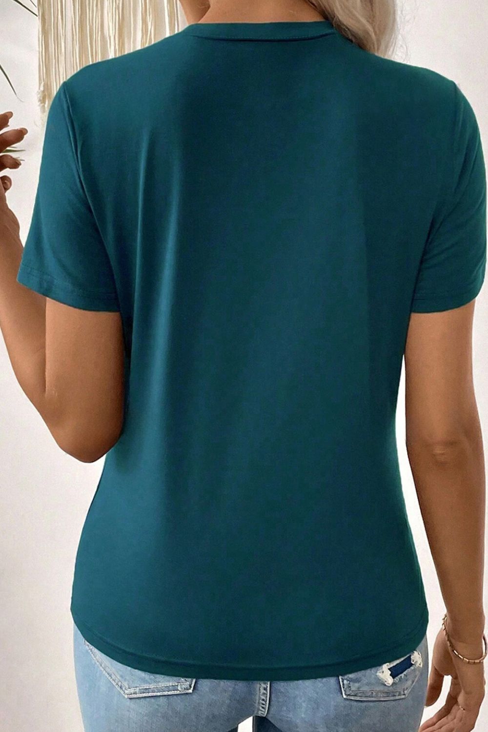 Classic Round Neck Short Sleeve T-Shirt - Everyday Comfort