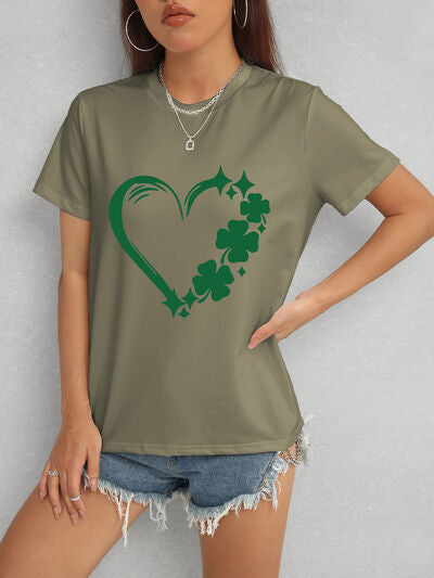 Heart Lucky Clover Comfort Fit T-Shirt - Stylish & Comfortable Army Green