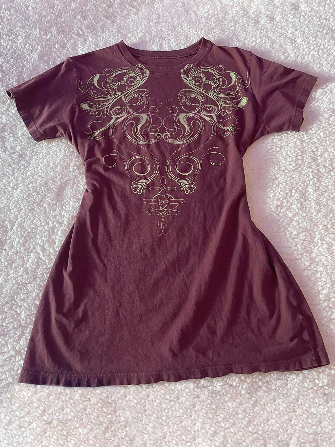 Graphic Round Neck Short Sleeve T-Shirt - Casual & Trendy
