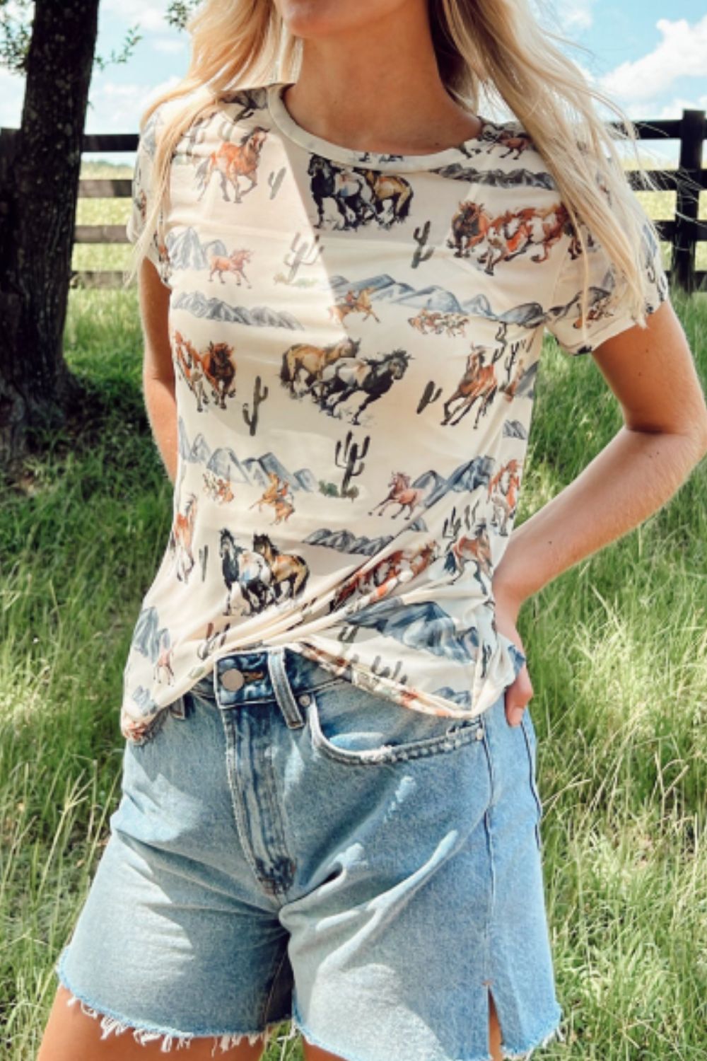 Western Mustang River Printed Mesh T-Shirt - Stylish & Trendy Beige