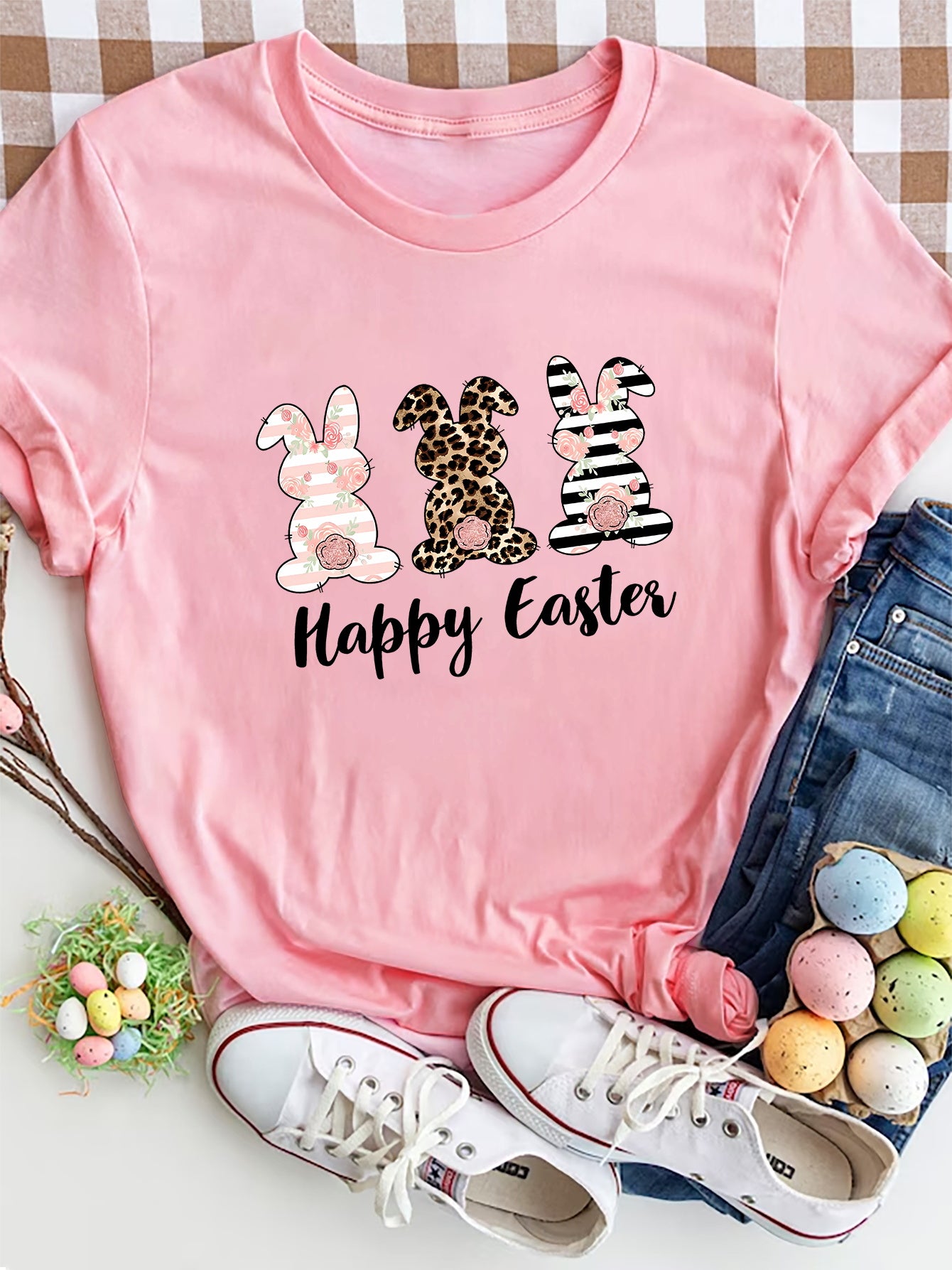 Festive HAPPY EASTER T-Shirt - Soft & Stylish Blush Pink