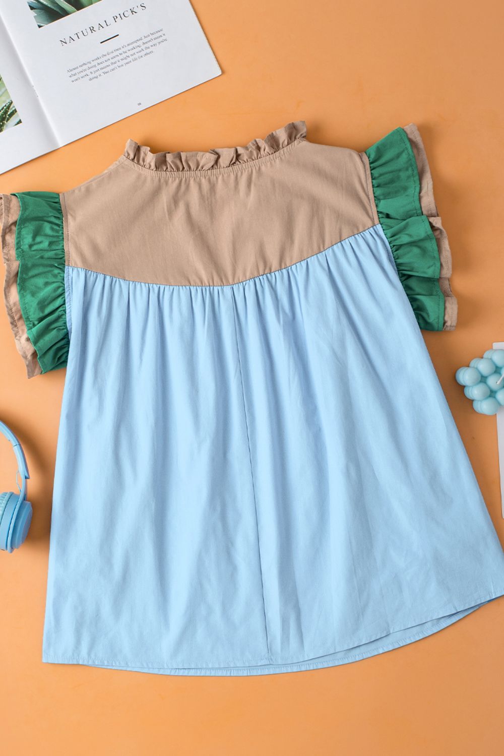 Color Block Ruffled Cap Sleeve Blouse - Chic & Stylish