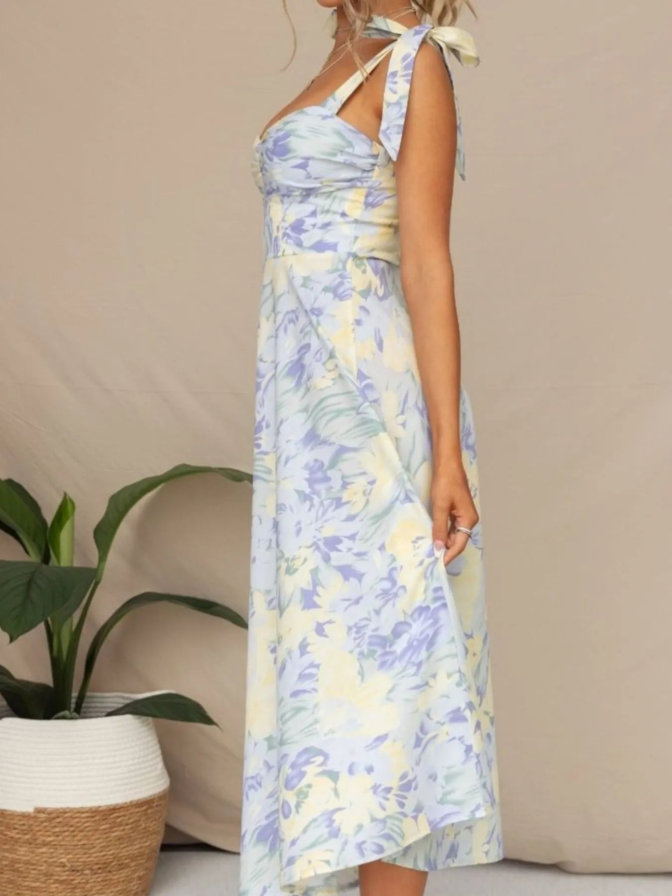 Floral Tie-Strap Sweetheart Neck Midi Dress – Elegant Summer Sleeveless Dress