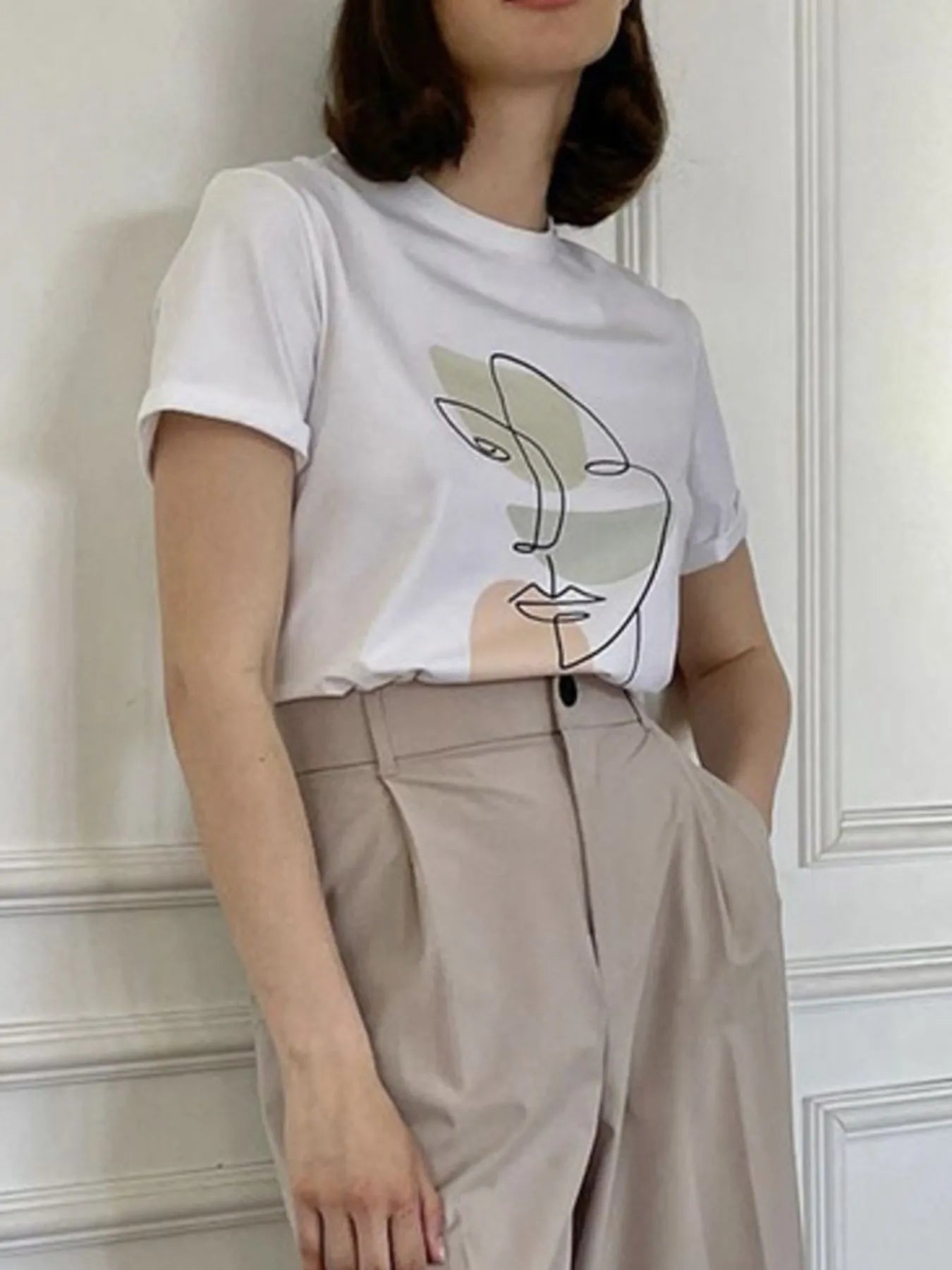 ArtMuse Abstract Face Graphic Round Neck T-Shirt