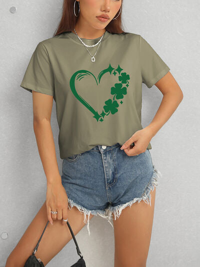 Heart Lucky Clover Comfort Fit T-Shirt - Stylish & Comfortable