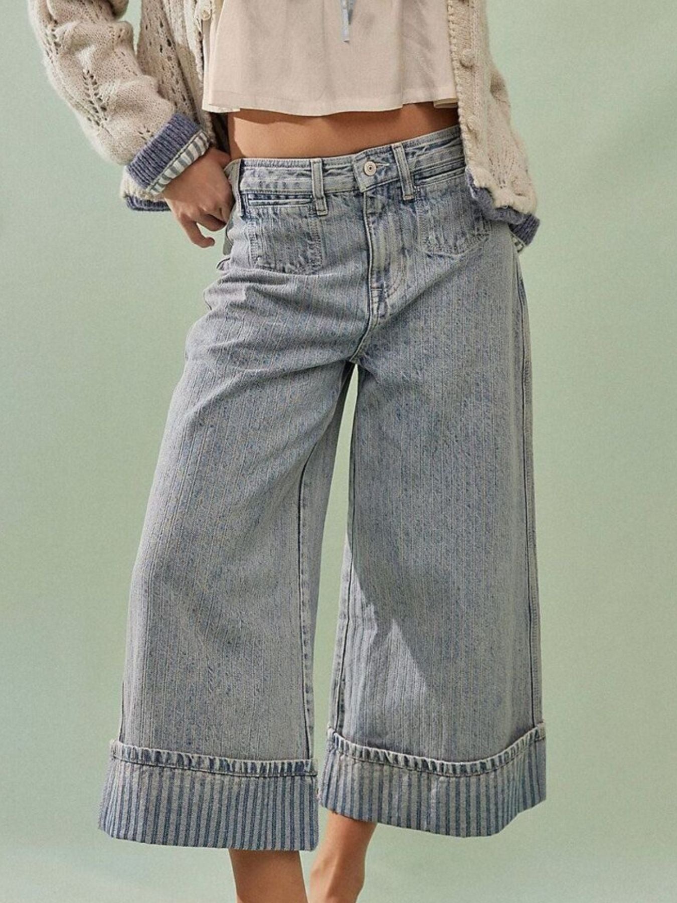 Wide-Leg Cropped Pocketed Jeans Light Blue