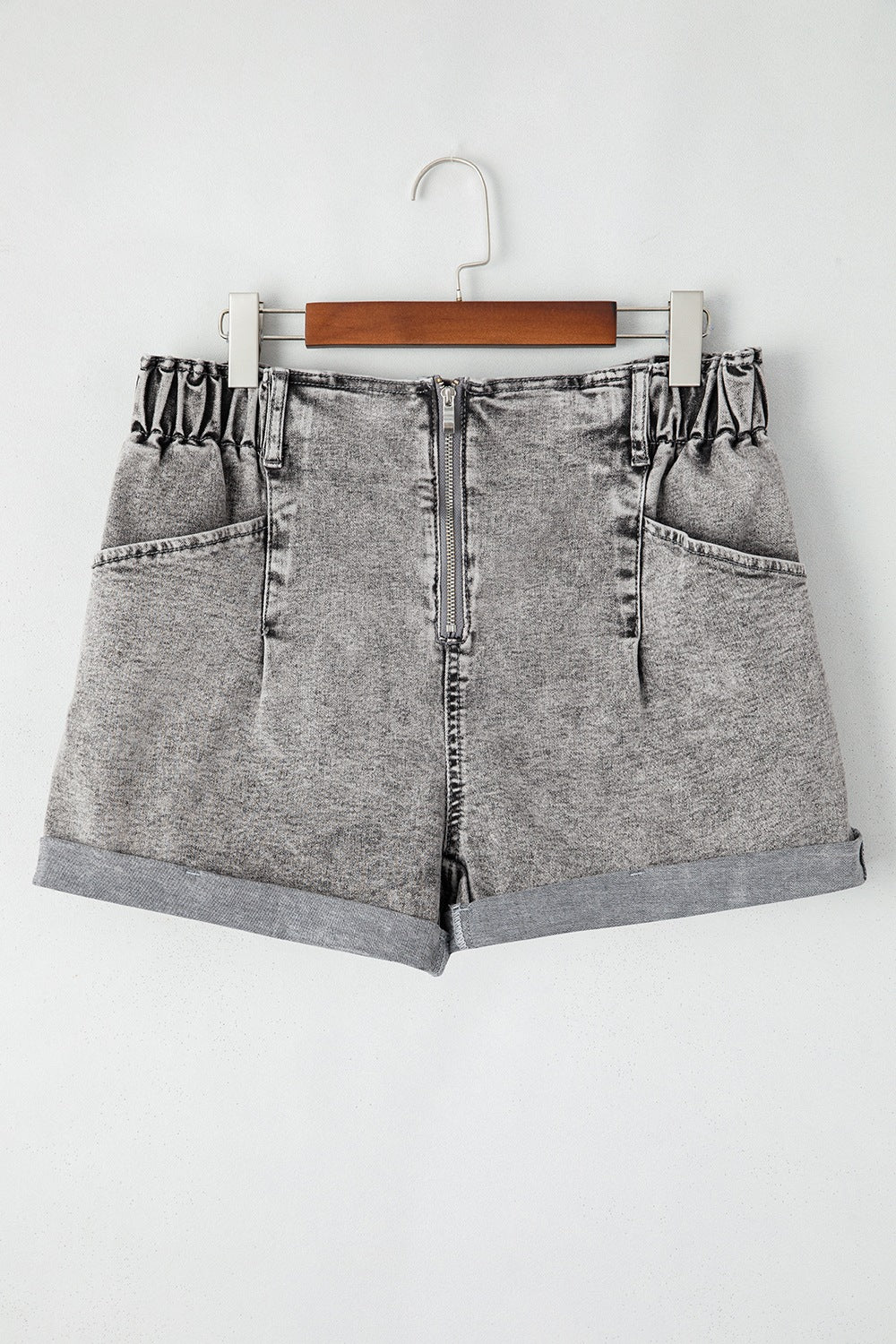 Chain Detail Pocketed High-Waist Shorts