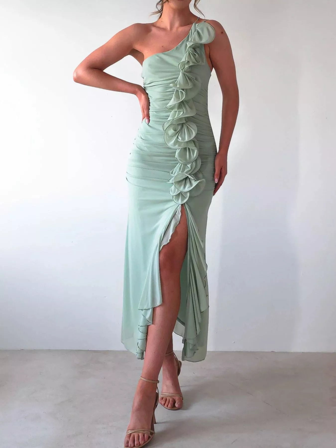 Chic One-Shoulder Ruffle Slit Evening Dress
