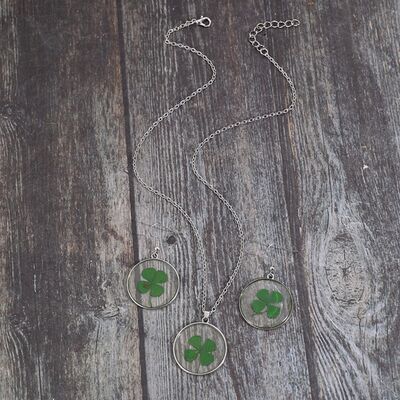 Stylish Lucky Clover Alloy Acrylic Jewelry Set - Earrings & Necklace