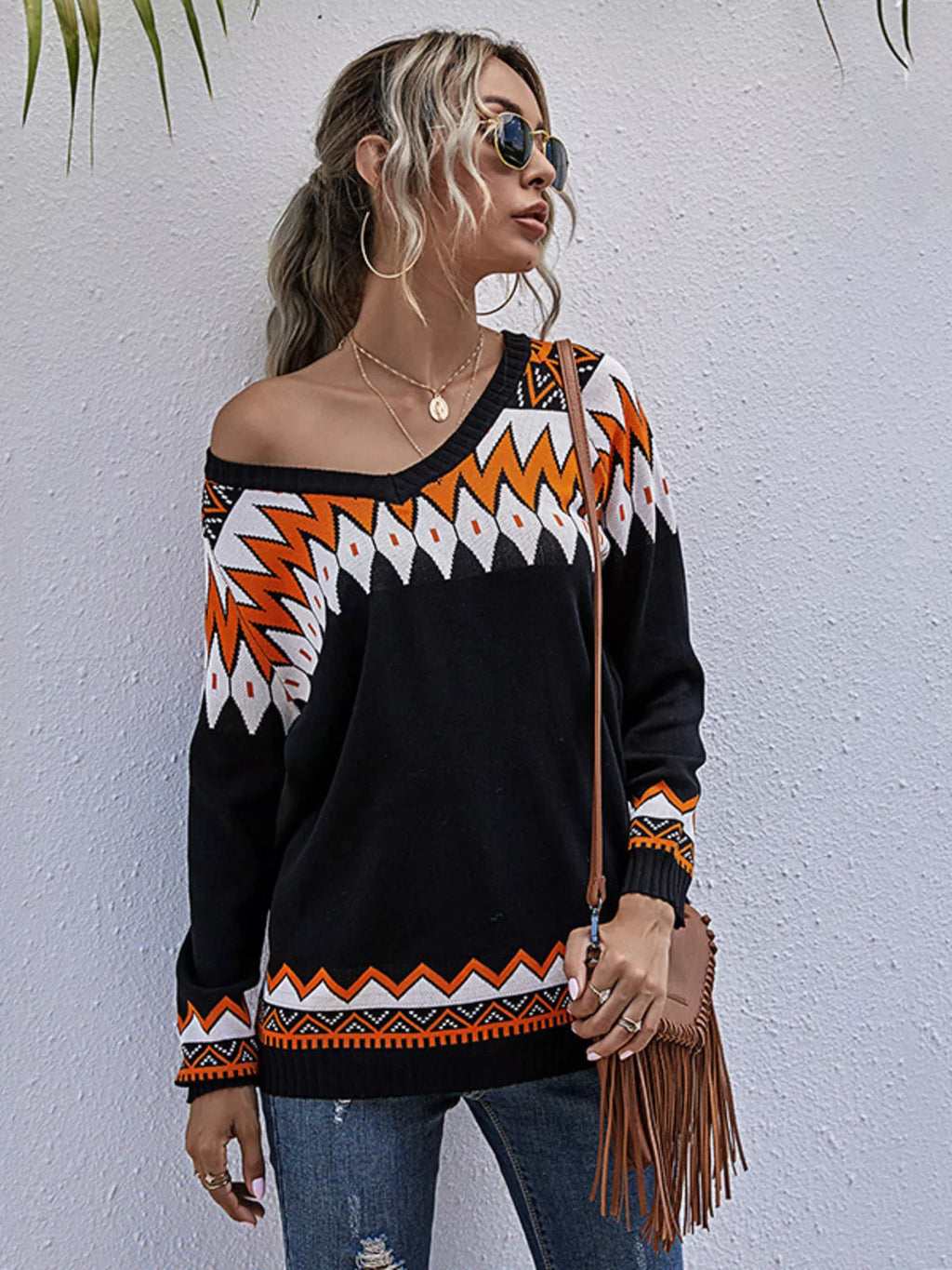Cozy Geometric V-Neck Patterned Knit Sweater Black