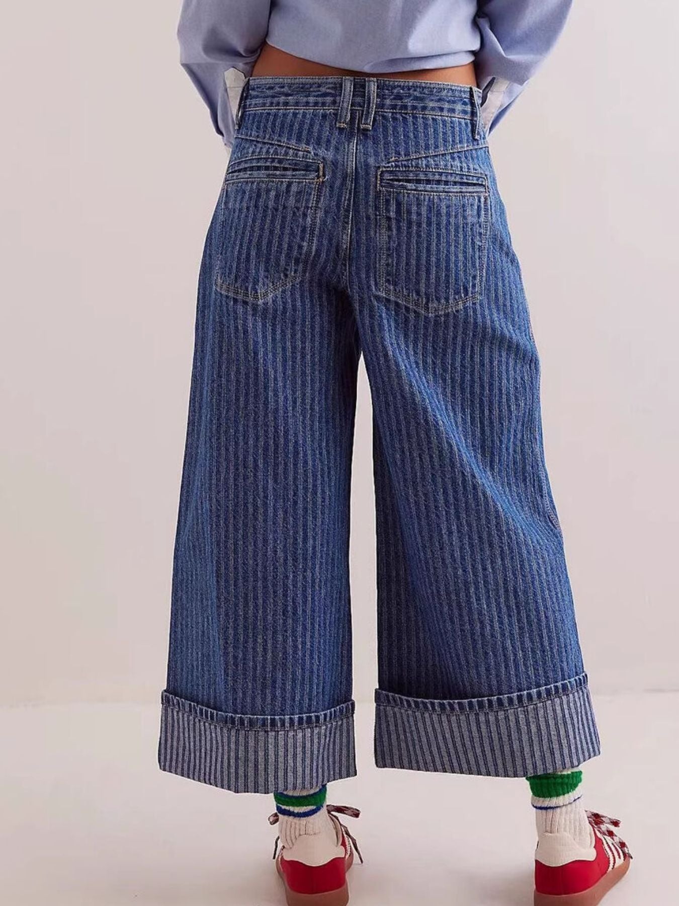 Wide-Leg Cropped Pocketed Jeans