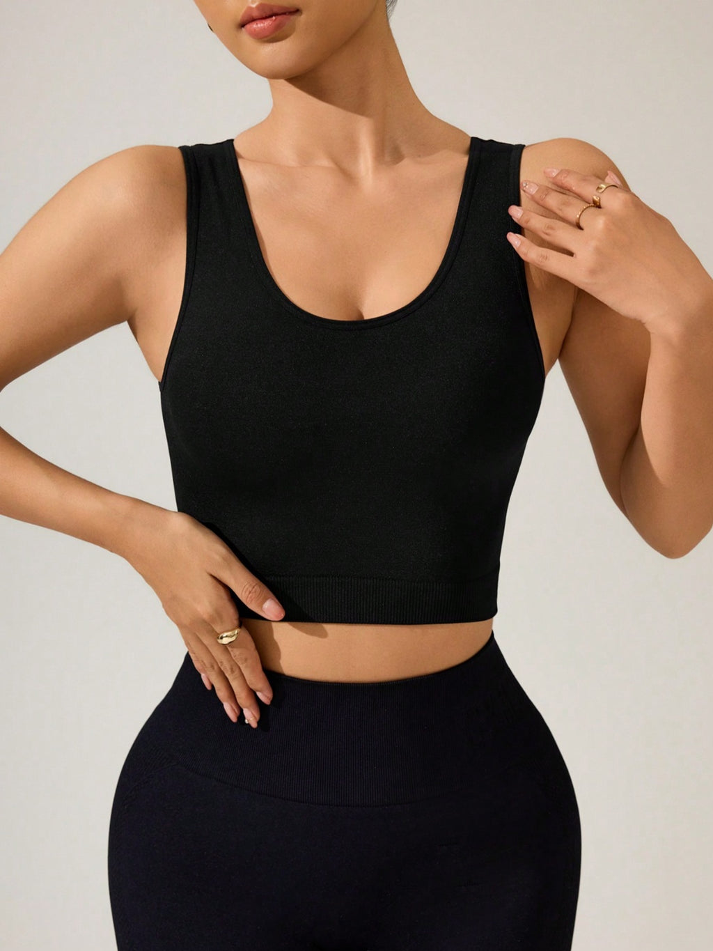 Crisscross Cropped Active Tank - Stylish & Supportive Black