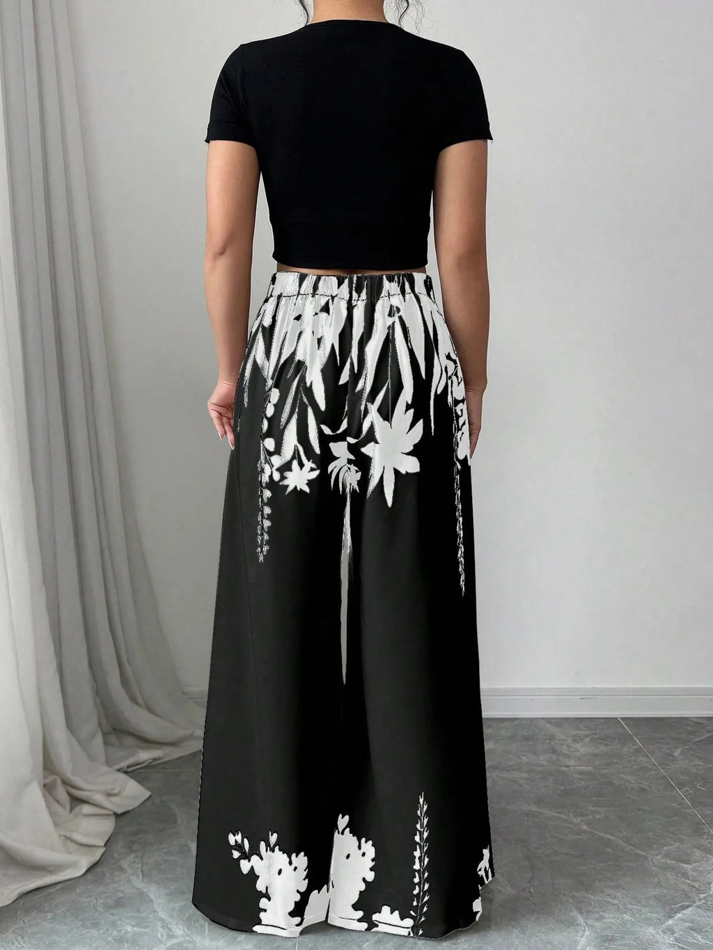 Flow & Flair Printed Wide Leg Pants