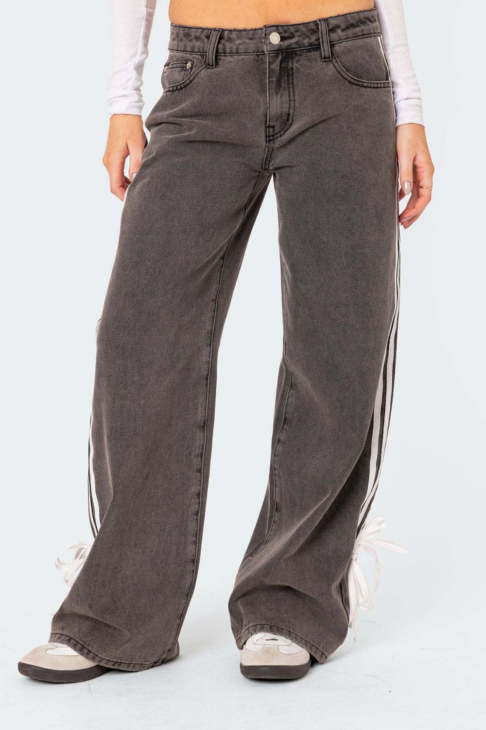 Side Striped Loose Fit Jeans - Trendy & Relaxed Denim Mocha