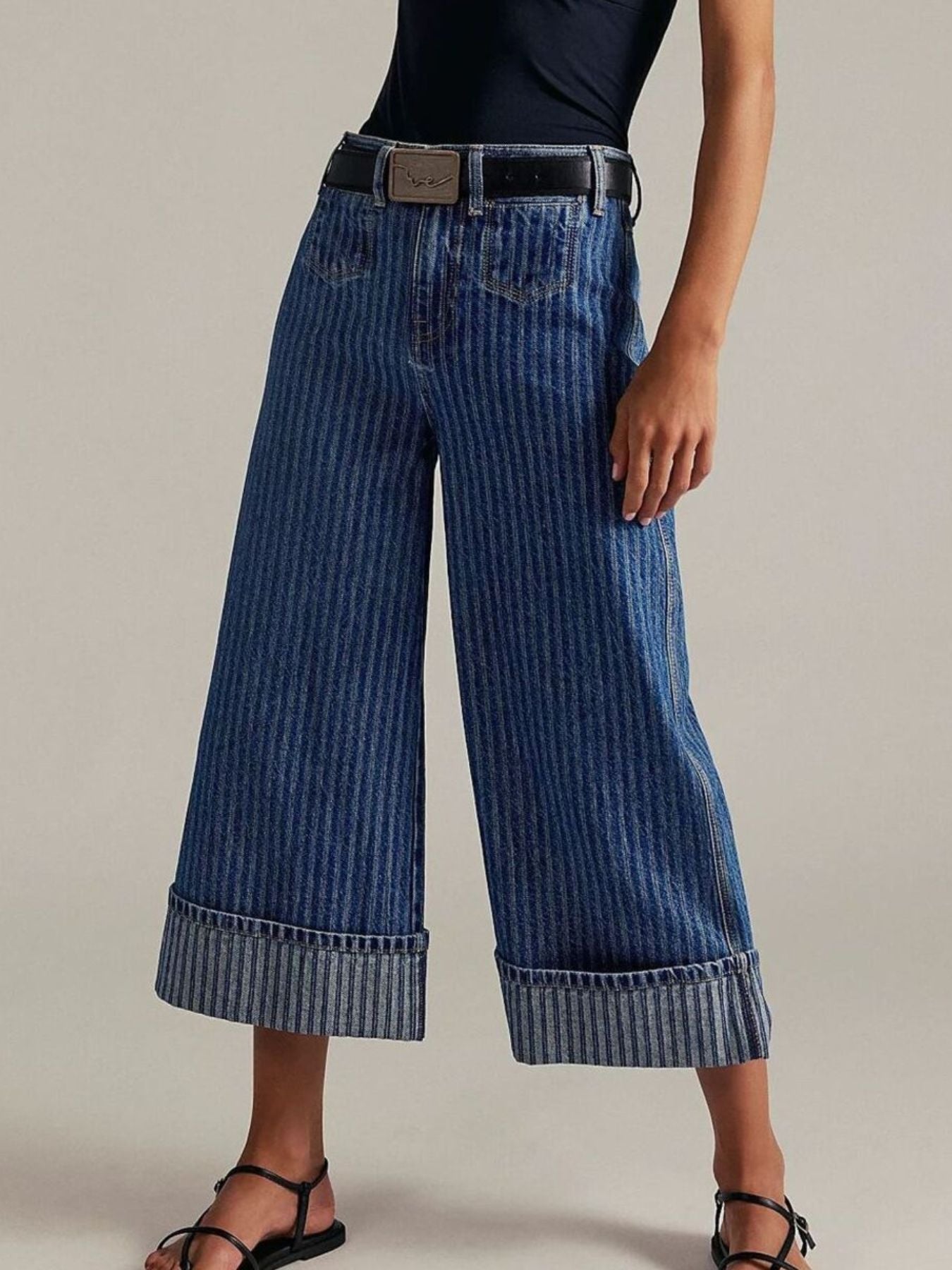 Wide-Leg Cropped Pocketed Jeans