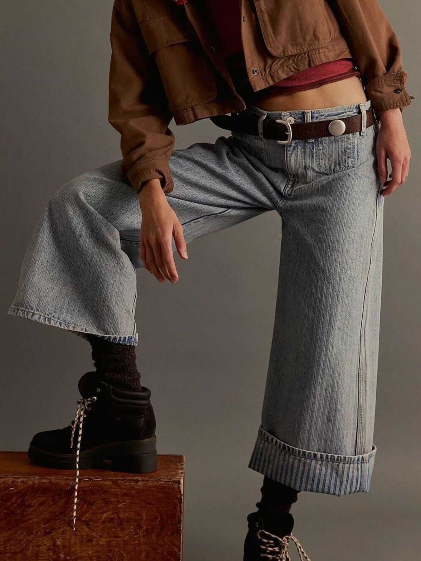 Wide-Leg Cropped Pocketed Jeans