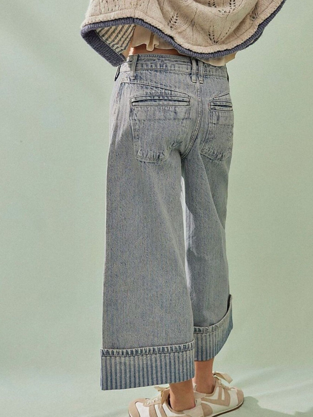 Wide-Leg Cropped Pocketed Jeans