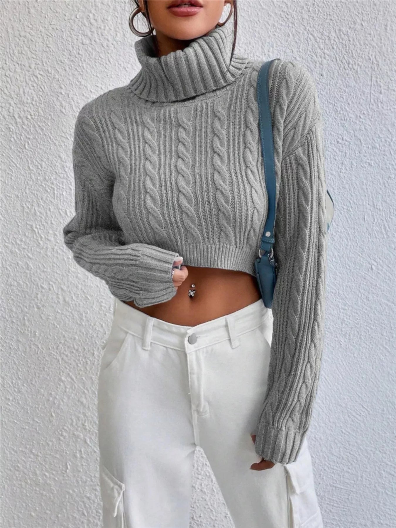 Cozy Cable-Knit Turtleneck Sweater with Long Sleeves