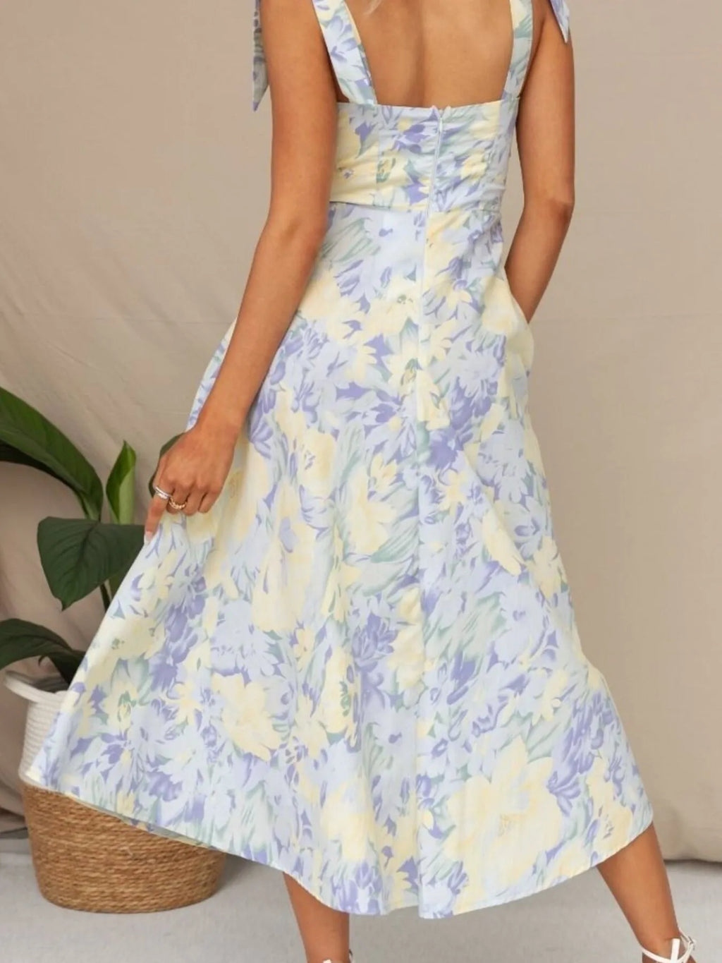 Floral Tie-Strap Sweetheart Neck Midi Dress â€“ Elegant Summer Sleeveless Dress