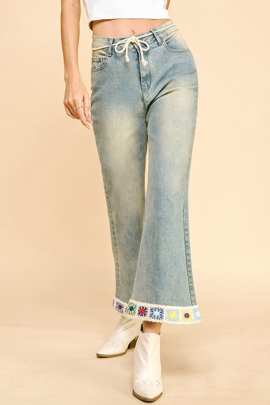 Davi & Dani Crochet Trim Flare Pocket Jeans