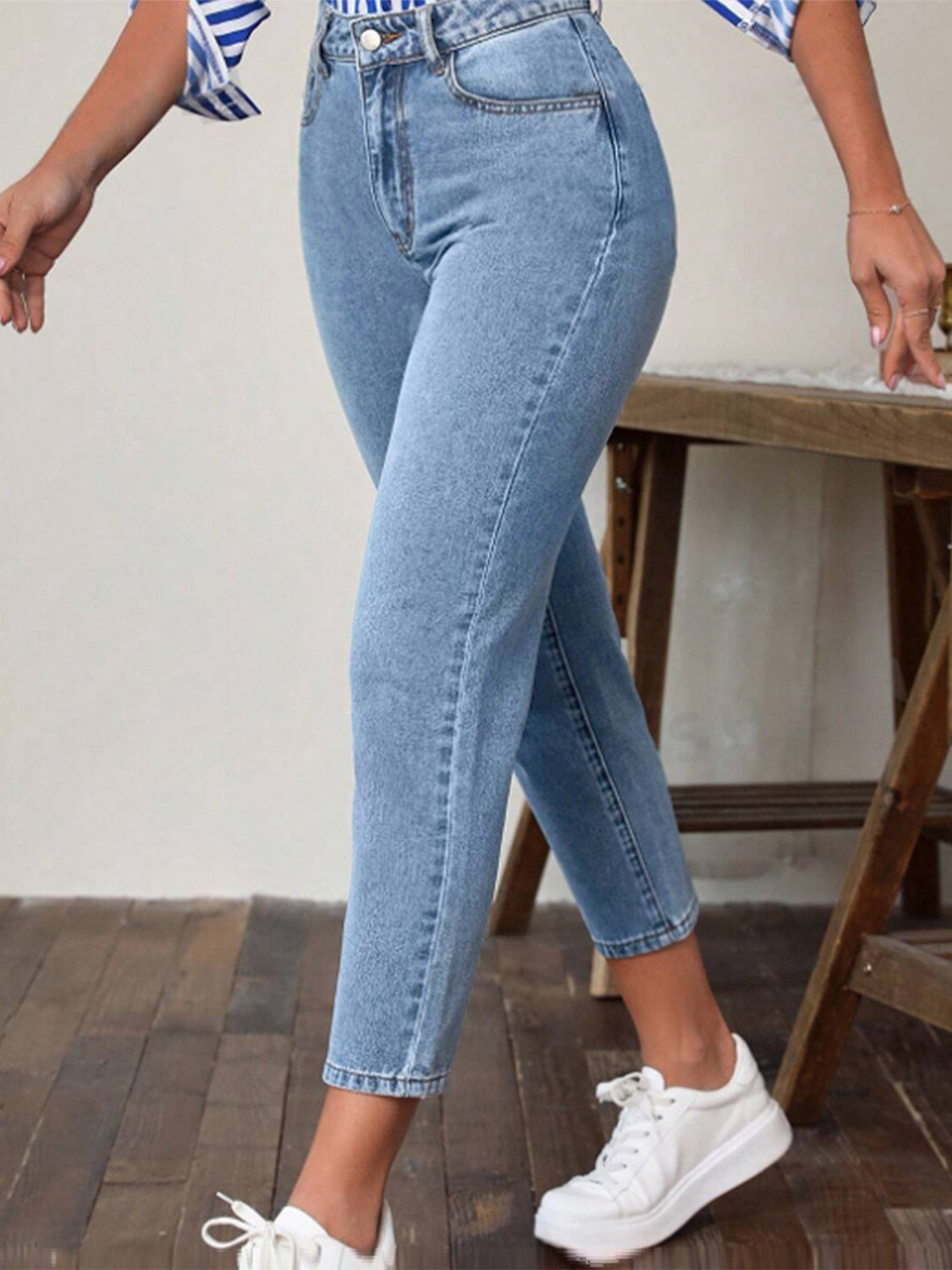 High-Waist Pocketed Denim Jeans for Women Light Blue