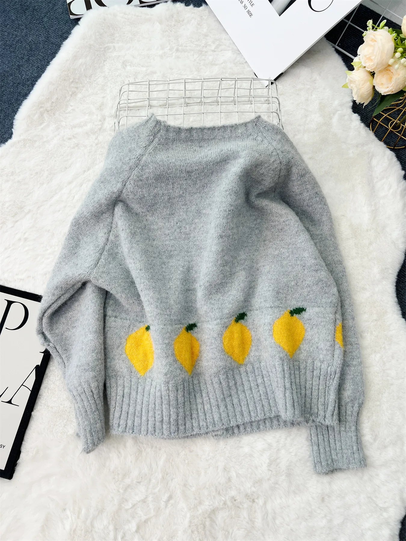 Chic Lemon Pattern Button-Up Cardigan – Playful Knitwear for Everyday Style