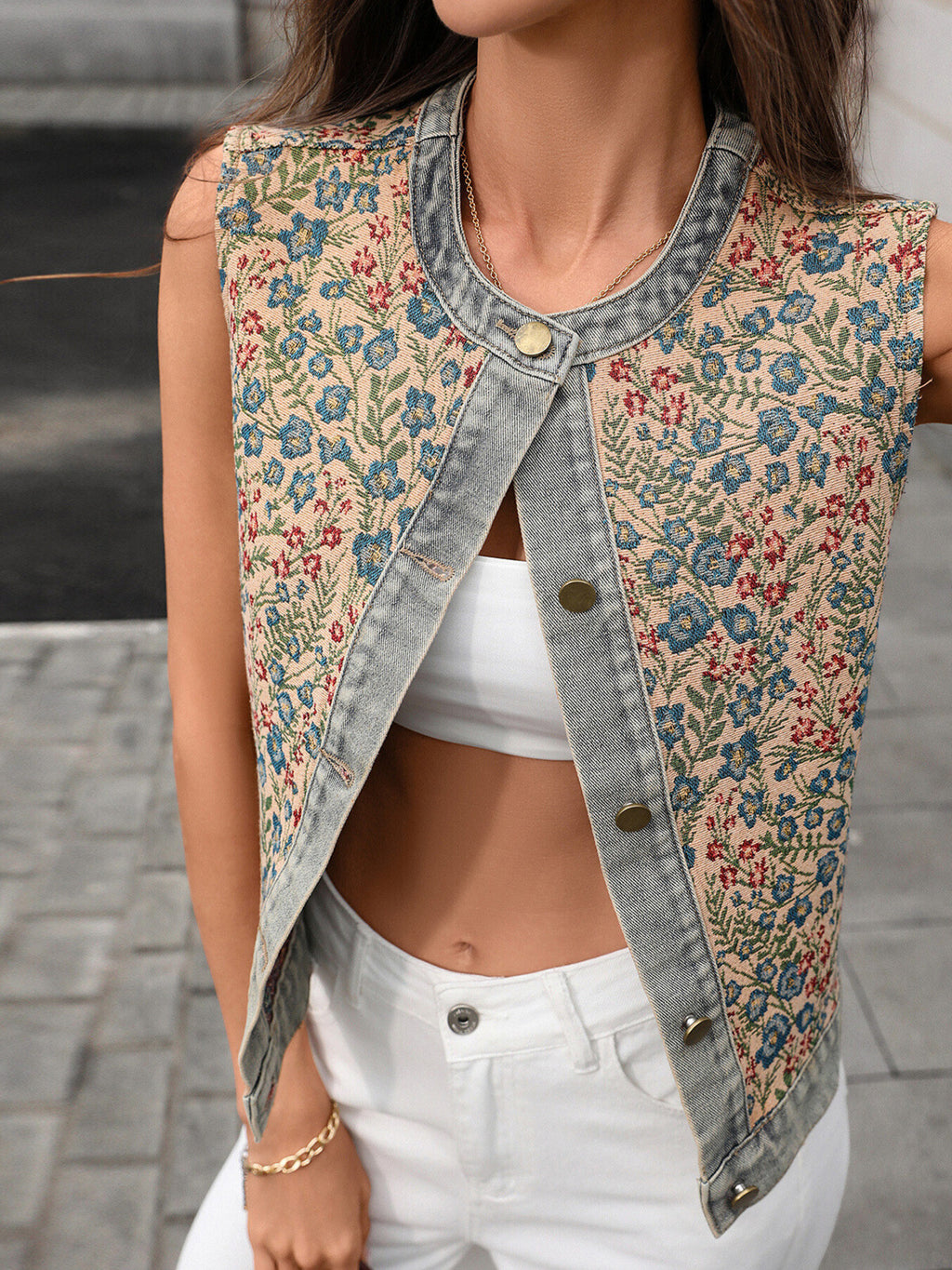 Floral Embroidered Sleeveless Button-Front Denim To