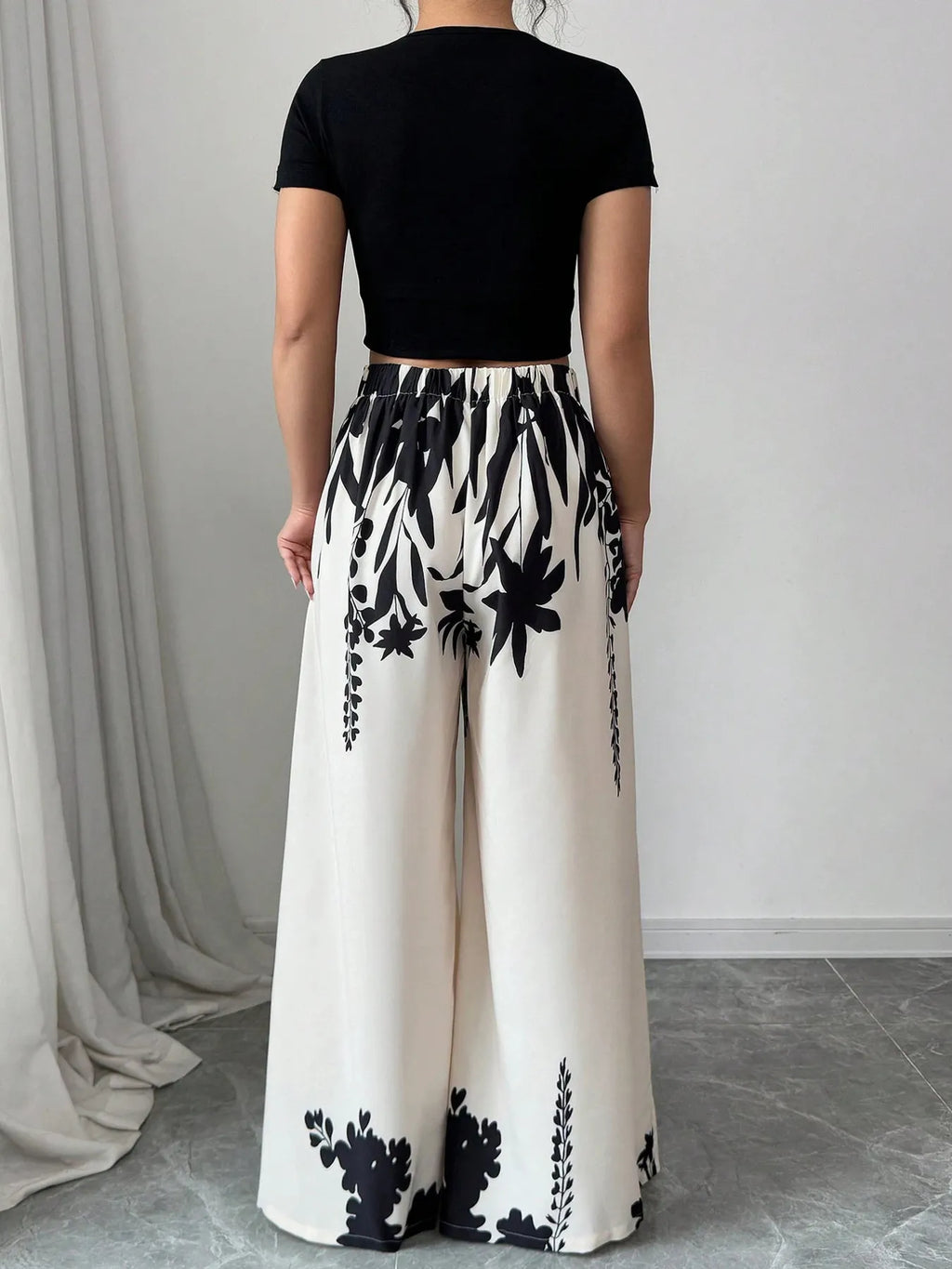 Flow & Flair Printed Wide Leg Pants