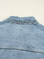 Stylish Scallop Trim Collar Denim Jacket with Patched Pockets