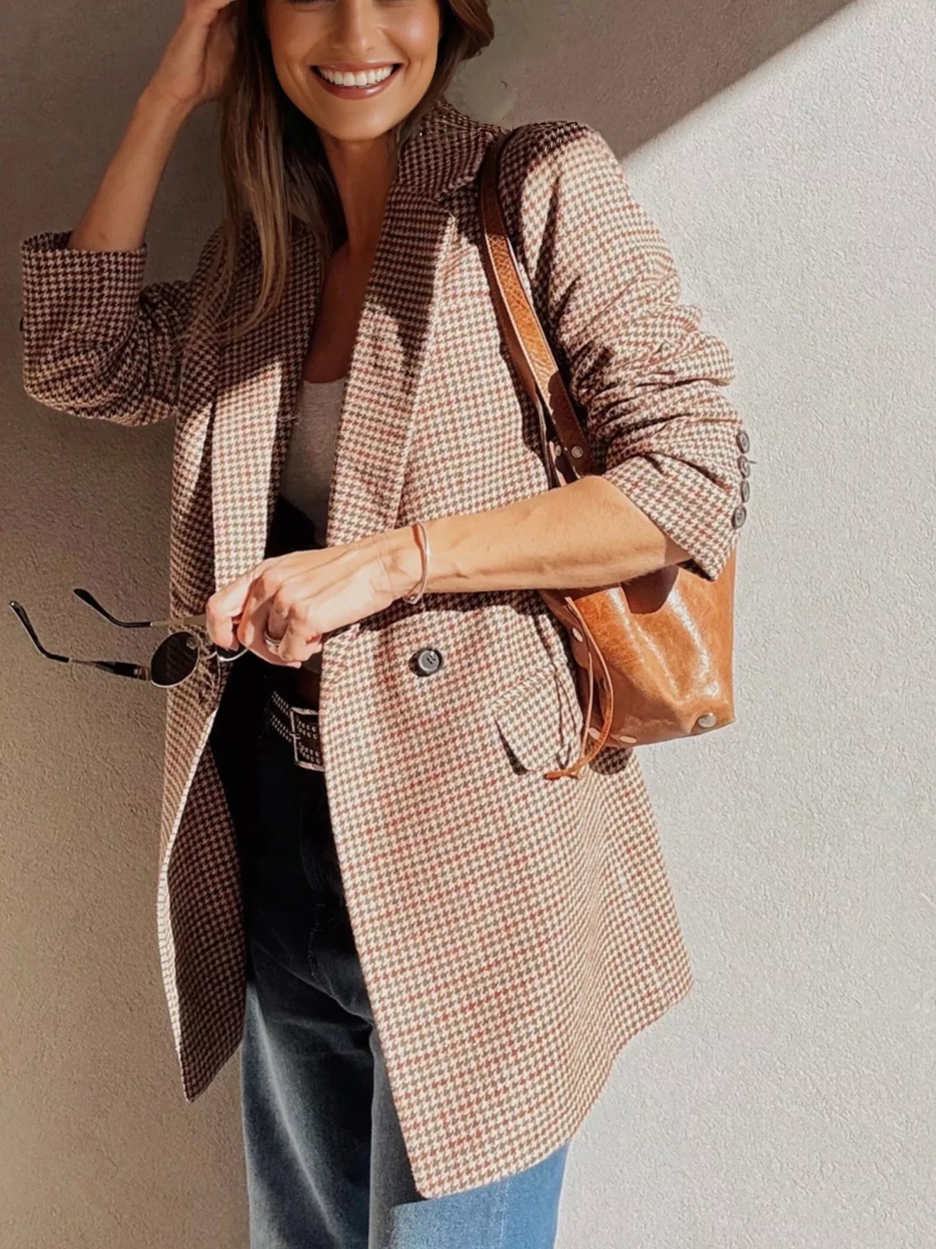 Chic Houndstooth Lapel Collar Blazer – Stylish Buttoned Women’s Outerwear