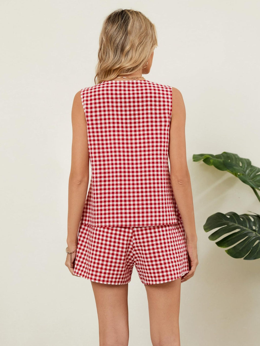 Plaid V-Neck Sleeveless Top & Shorts Set - Stylish Two-Piece Outfit