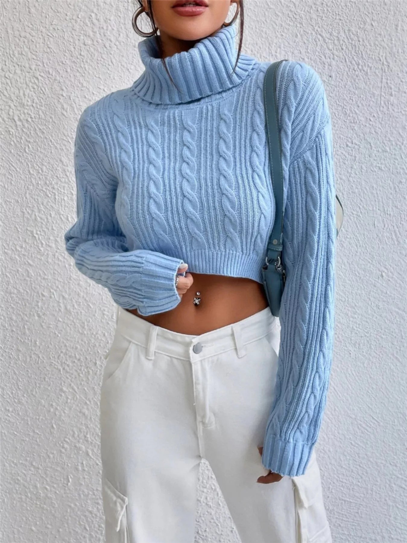 Cozy Cable-Knit Turtleneck Sweater with Long Sleeves